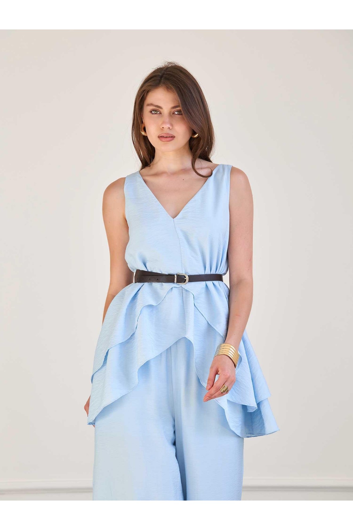 220664 Asimetrik Kesim Kemerli Bluz ve Pantolon Takım