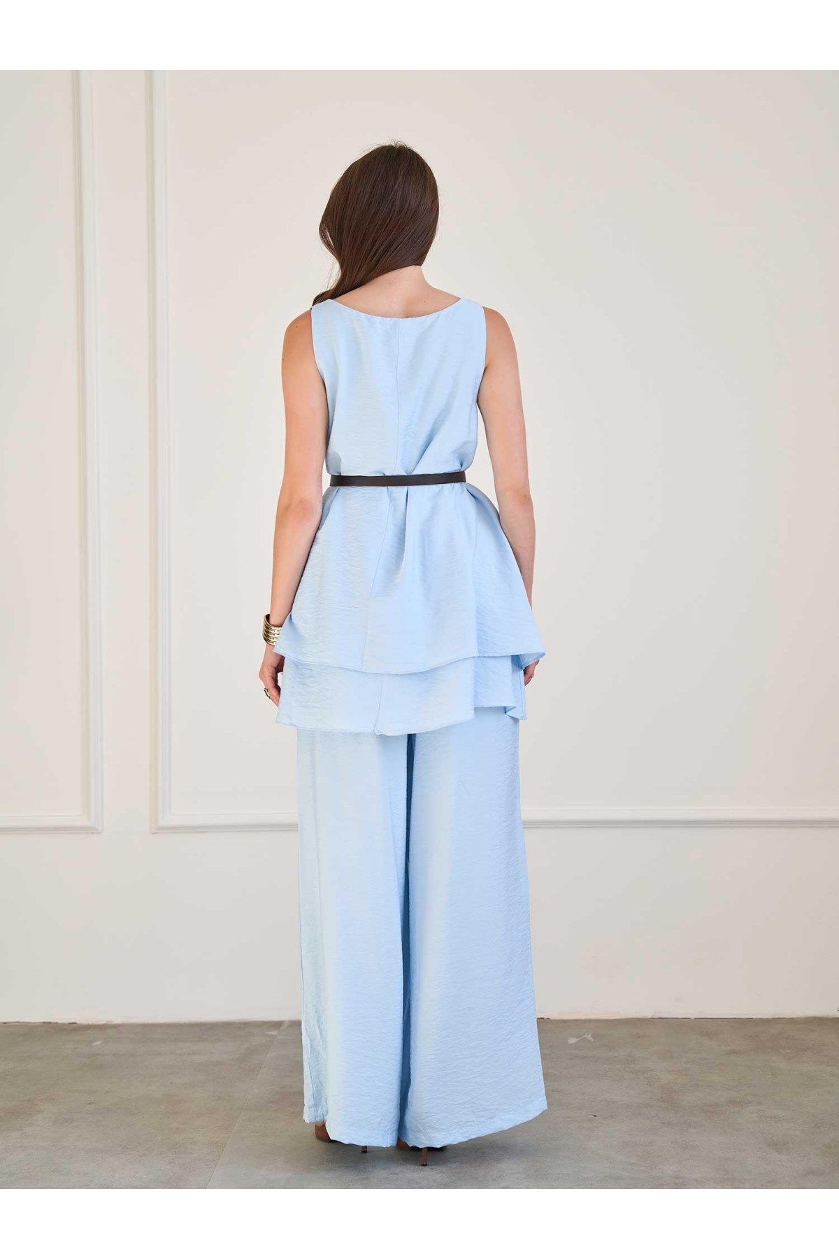 220664 Asimetrik Kesim Kemerli Bluz ve Pantolon Takım