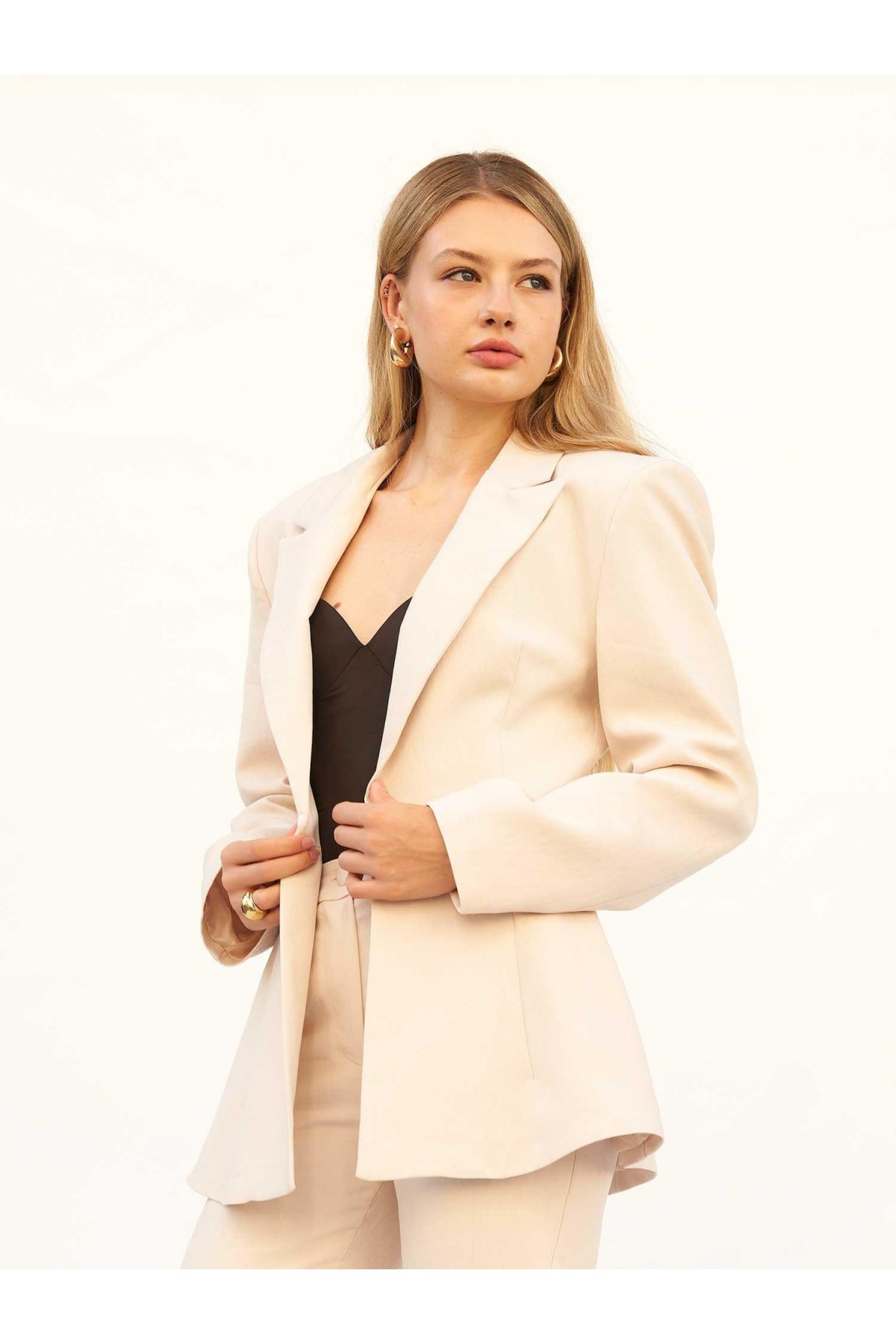 220707 Belden Oturtmalı Çizgili Blazer Takım