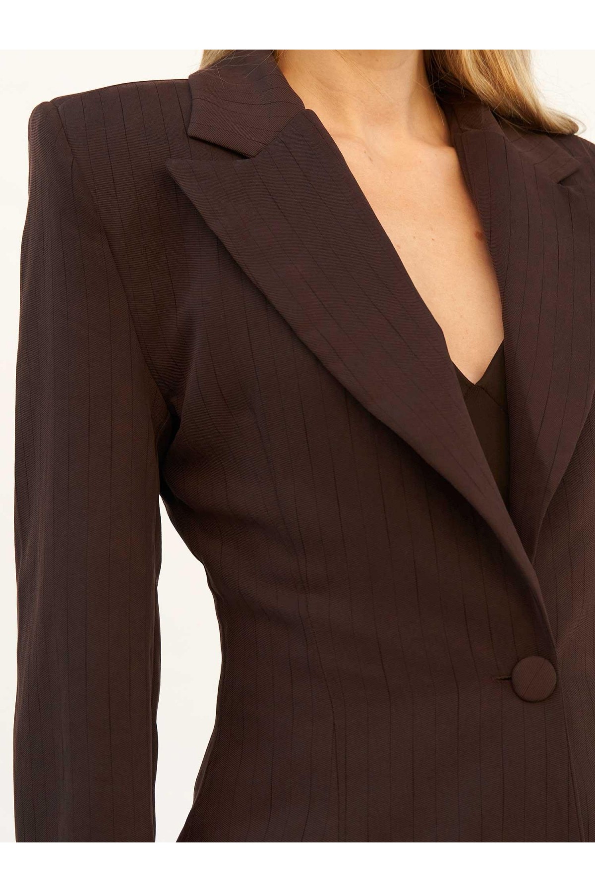 220707 Belden Oturtmalı Çizgili Blazer Takım