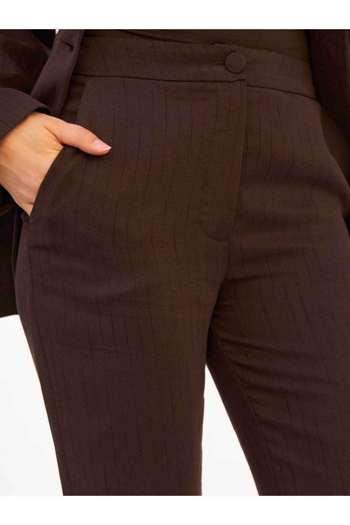 220707 Belden Oturtmalı Çizgili Blazer Takım