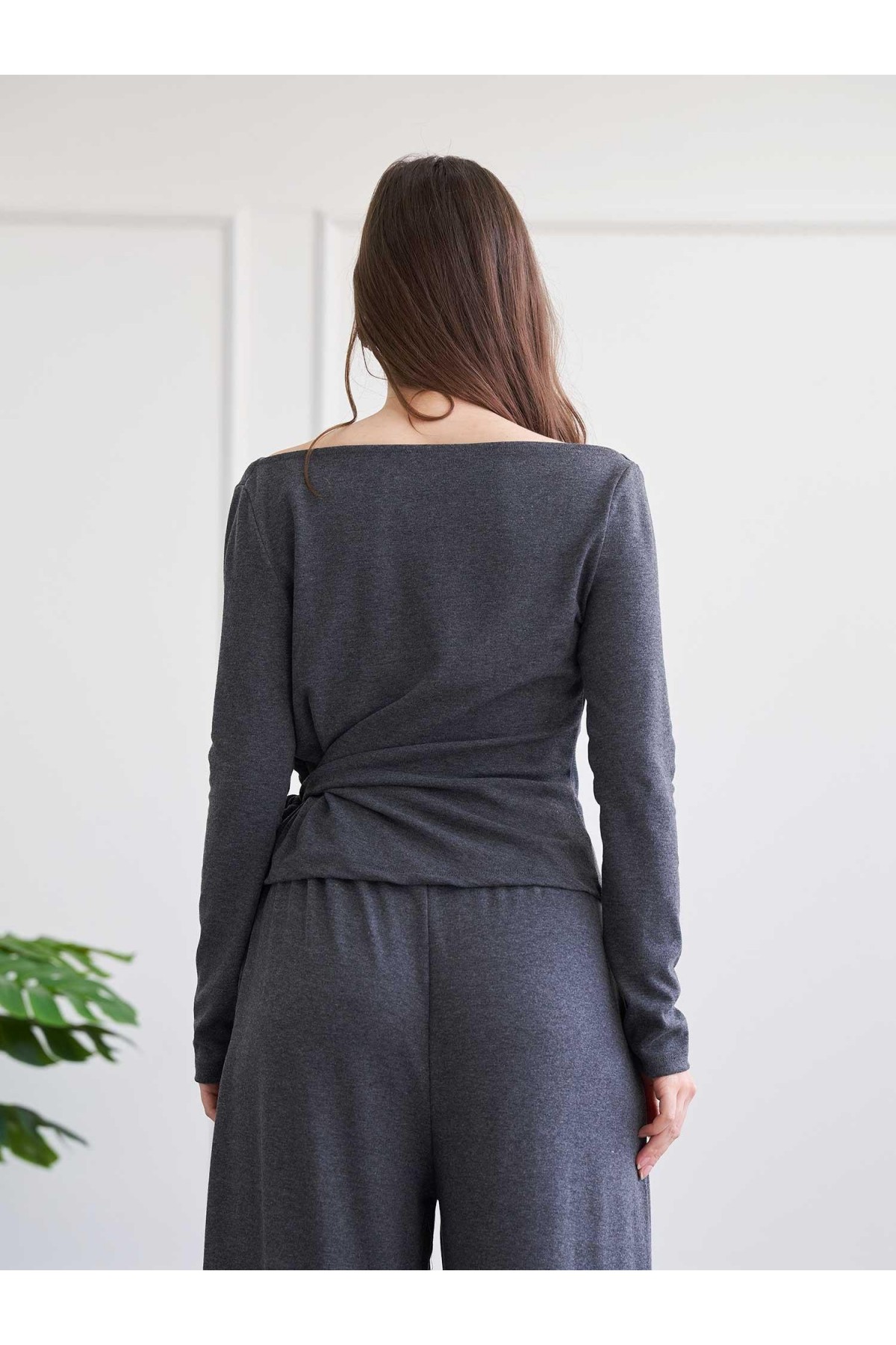 220721 Drape Detaylı Pantolonlu Örme Takım