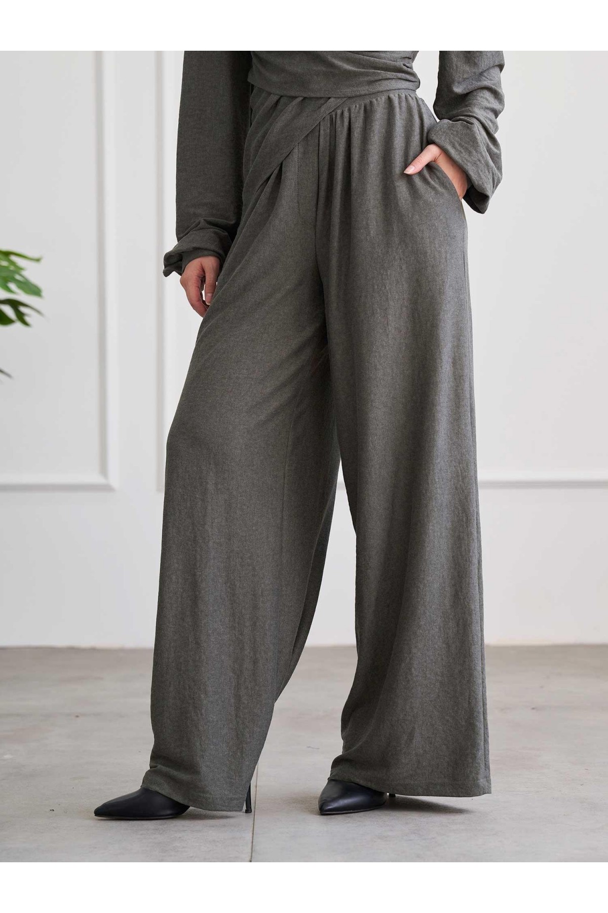 220722 Asimetrik Drape Detaylı Vintage Takım