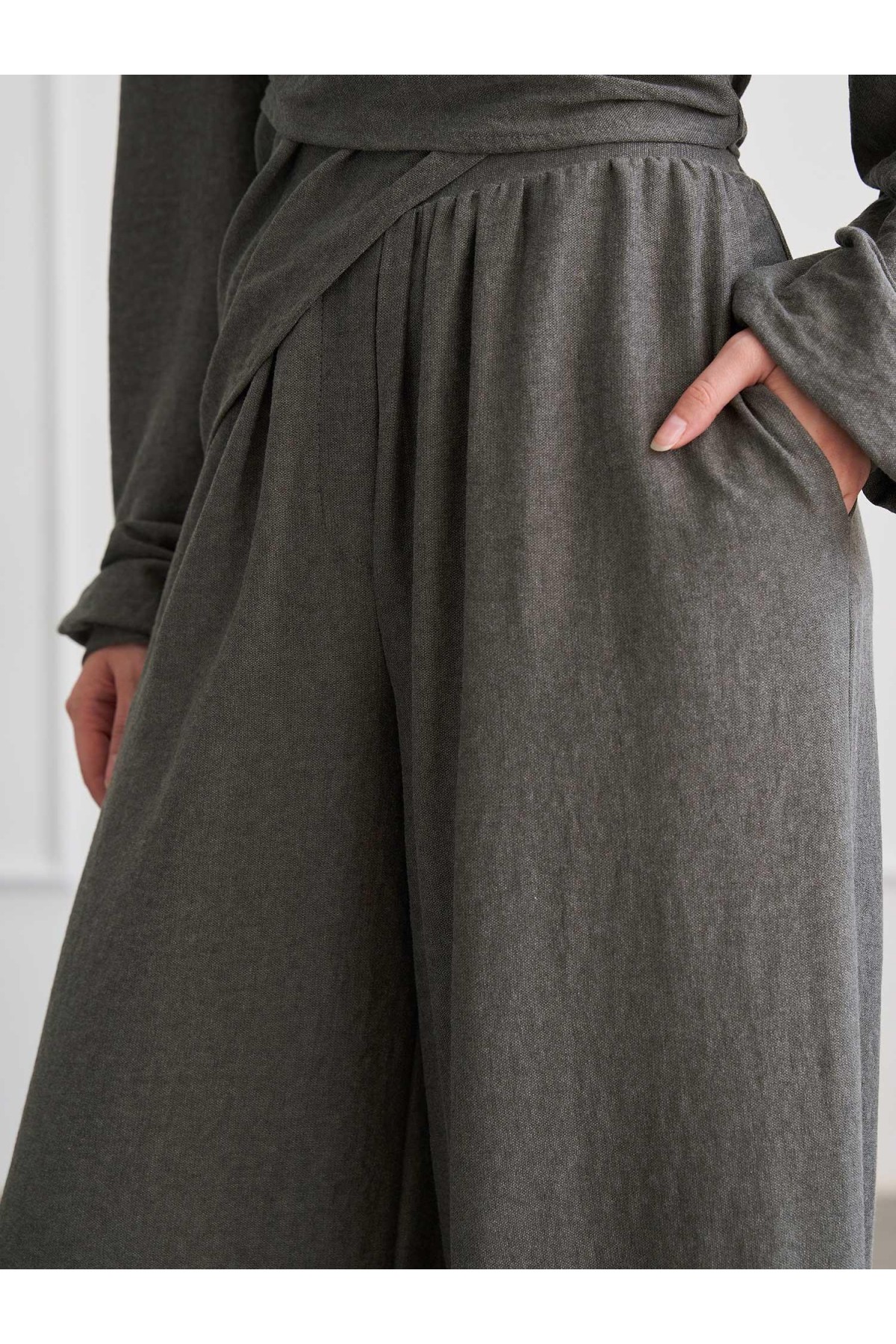 220722 Asimetrik Drape Detaylı Vintage Takım