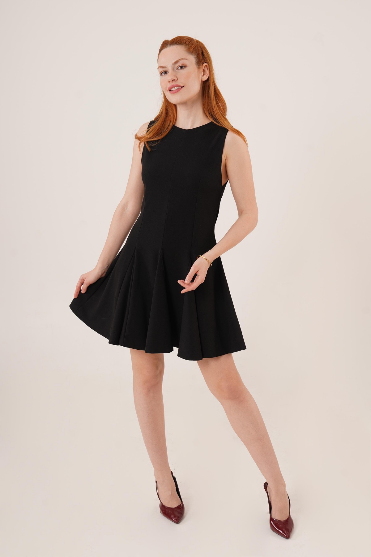 Sıfır Kol Pileli Toptan Siyah Mini Elbise Siyah