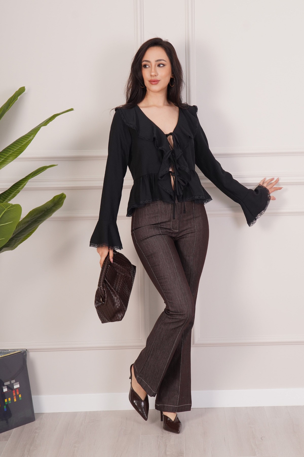 Dantel Detay Bağlamalı Siyah Toptan Bluz Siyah