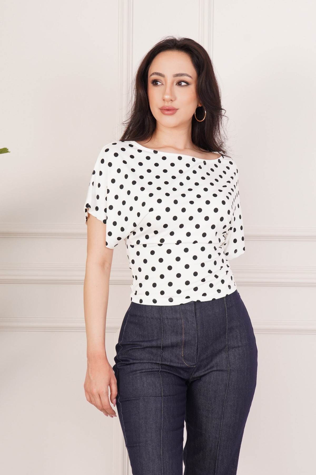 Puantiye Desenli Kısa Kollu Beyaz Bluz Beyaz