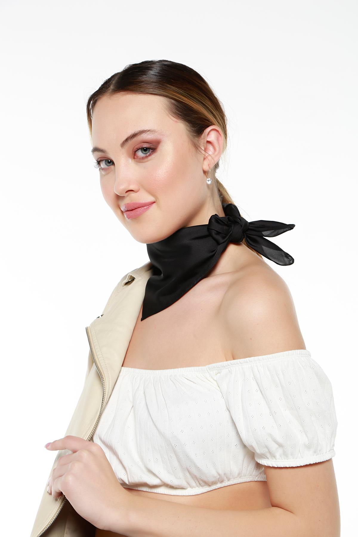13731 Black Bandana Scarf