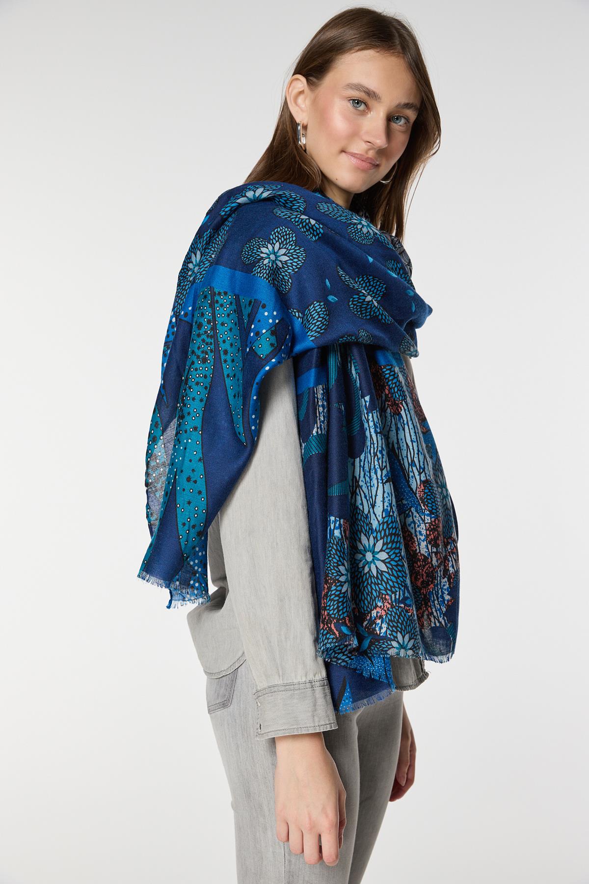 15077 Floral Patterned Saxe Blue Shawl