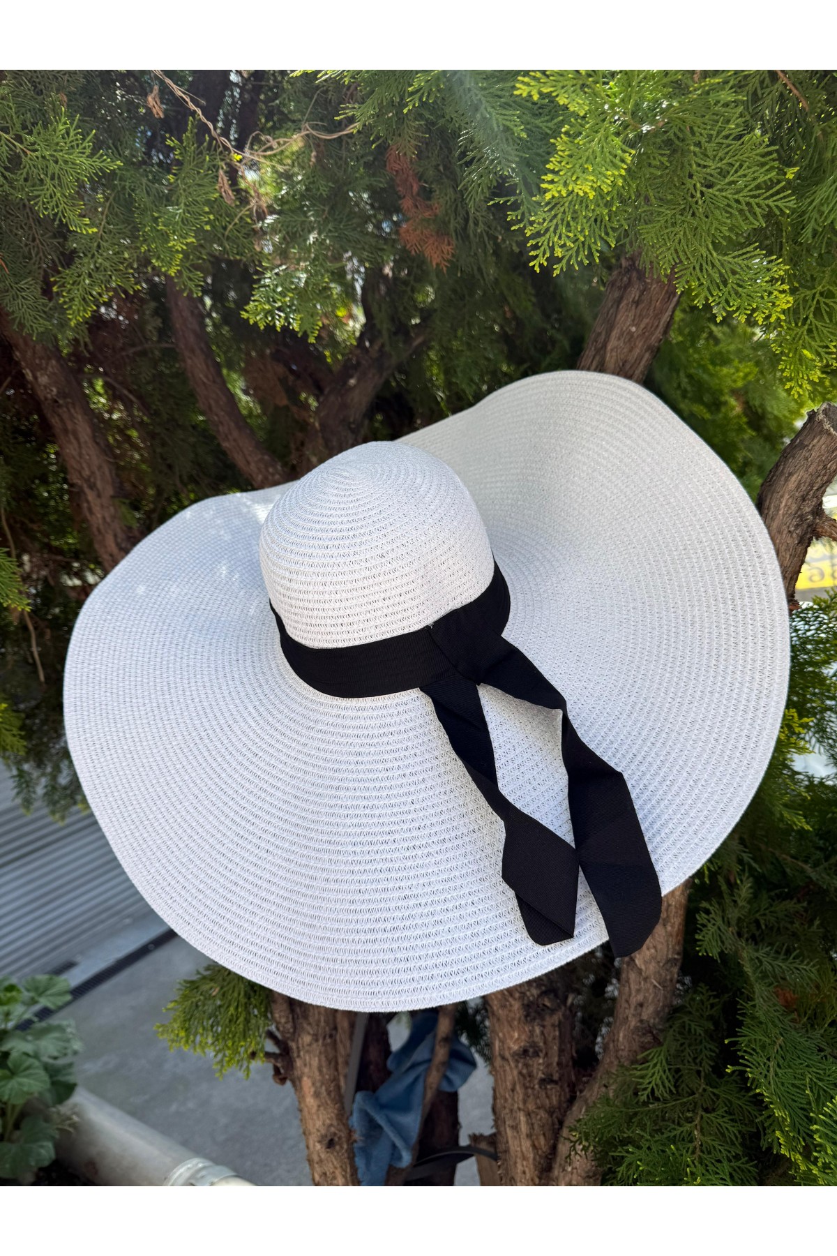 14573 Belted White Wide Straw Hat