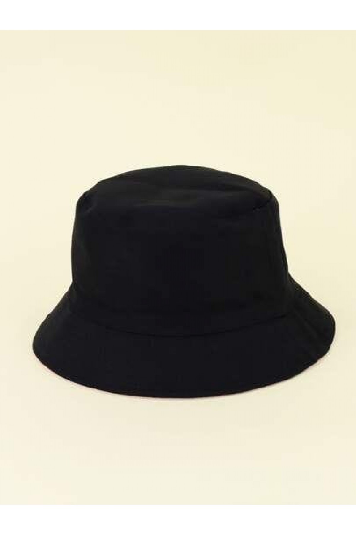 13372 Black Bucket Hat