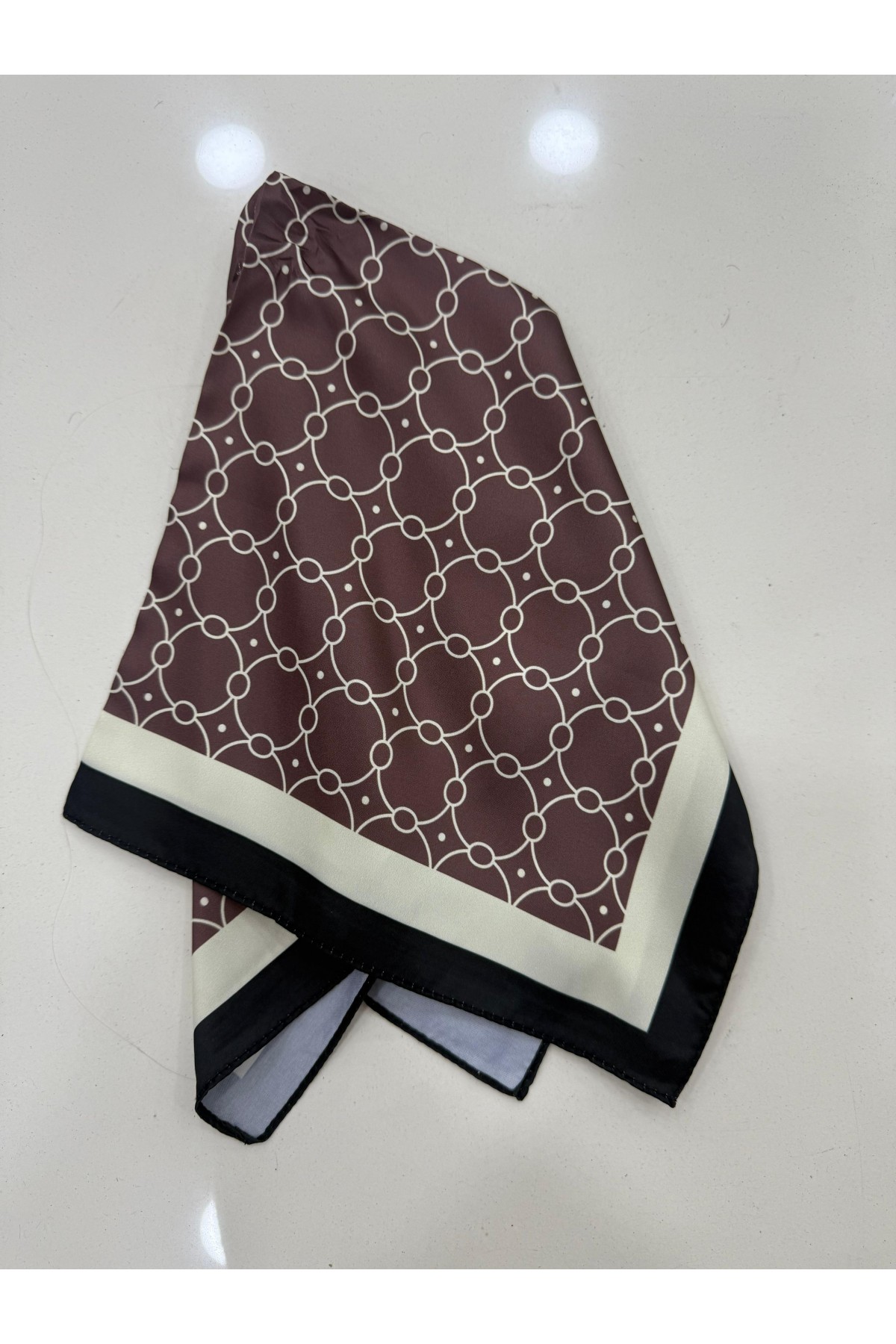 15359 Zincir Desenli Siyah Bandana Fular 50x50 cm