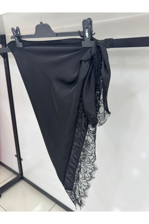 15404-7 Siyah Dantelli Üçgen Bandana Fular