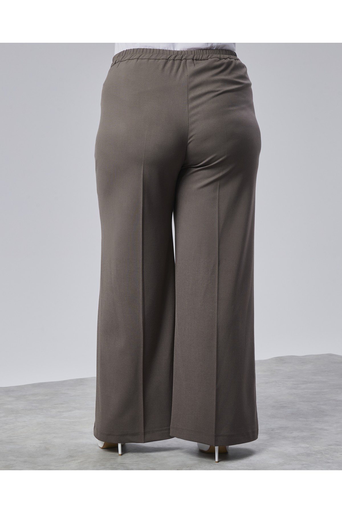 BELİ LASTİKLİ GENİŞ PAÇA BÜYÜK BEDEN PANTOLON