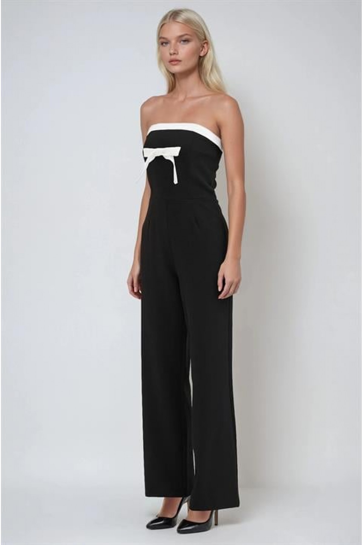 Önü Fiyonk Broşlu Straplez Tulum 1380