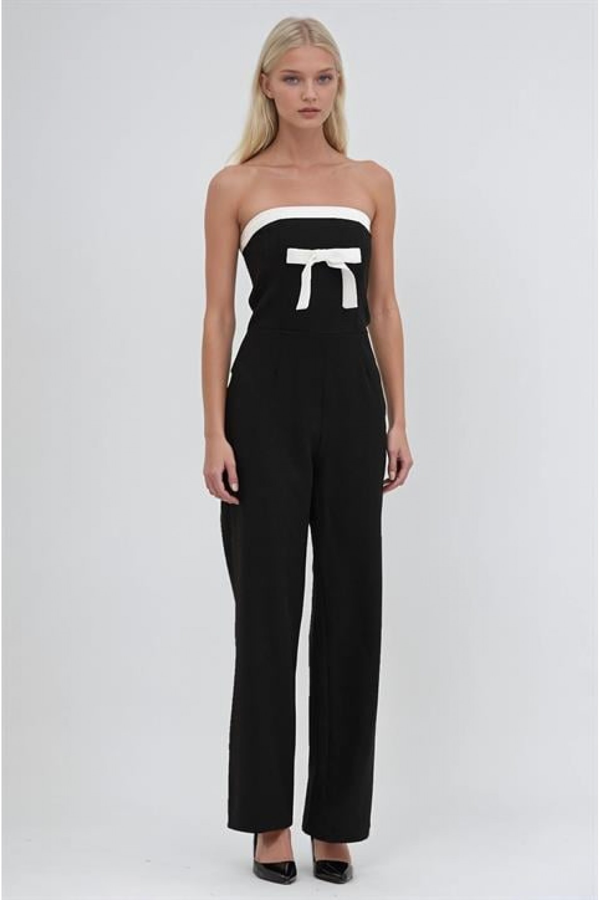 Önü Fiyonk Broşlu Straplez Tulum 1380