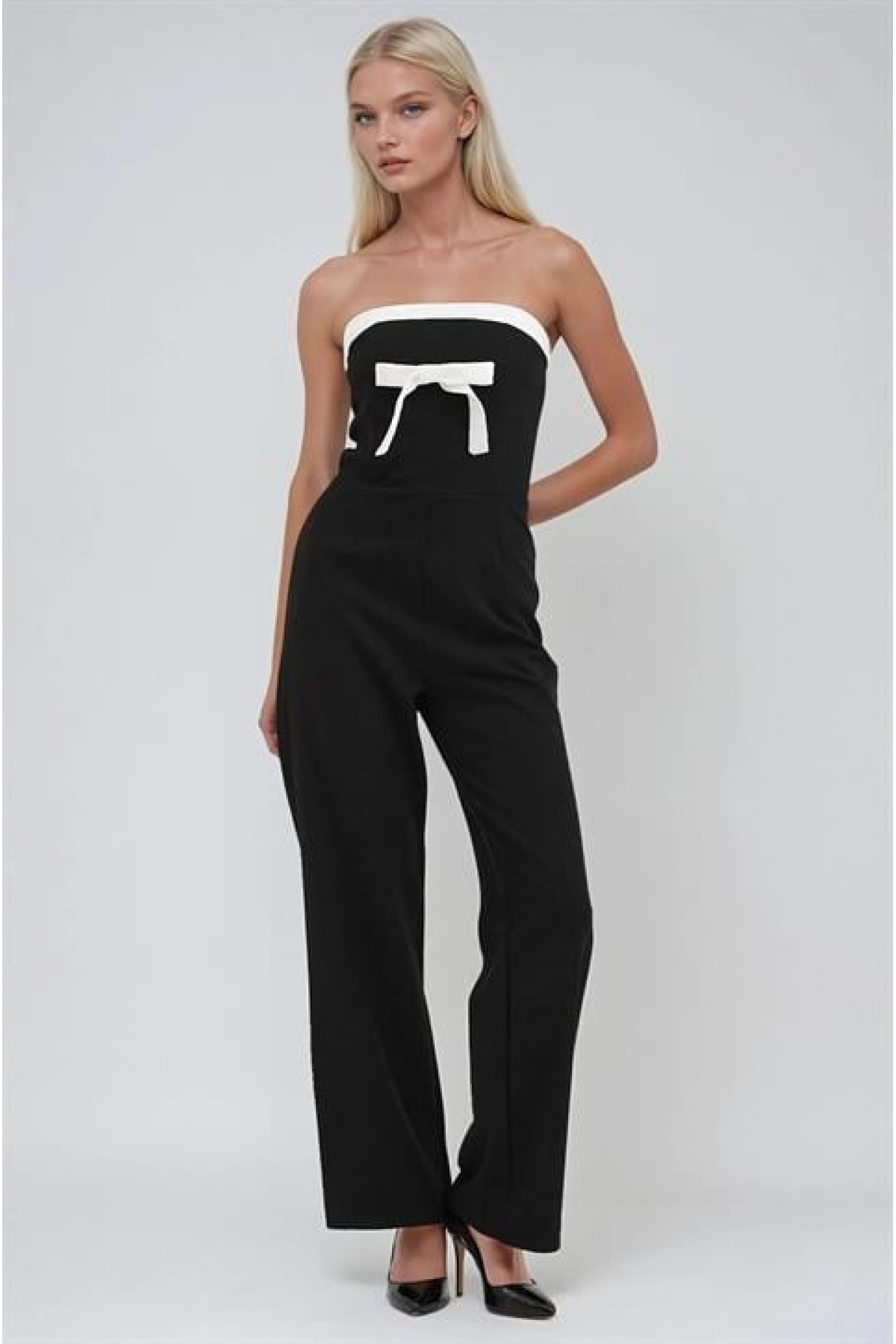 Önü Fiyonk Broşlu Straplez Tulum 1380