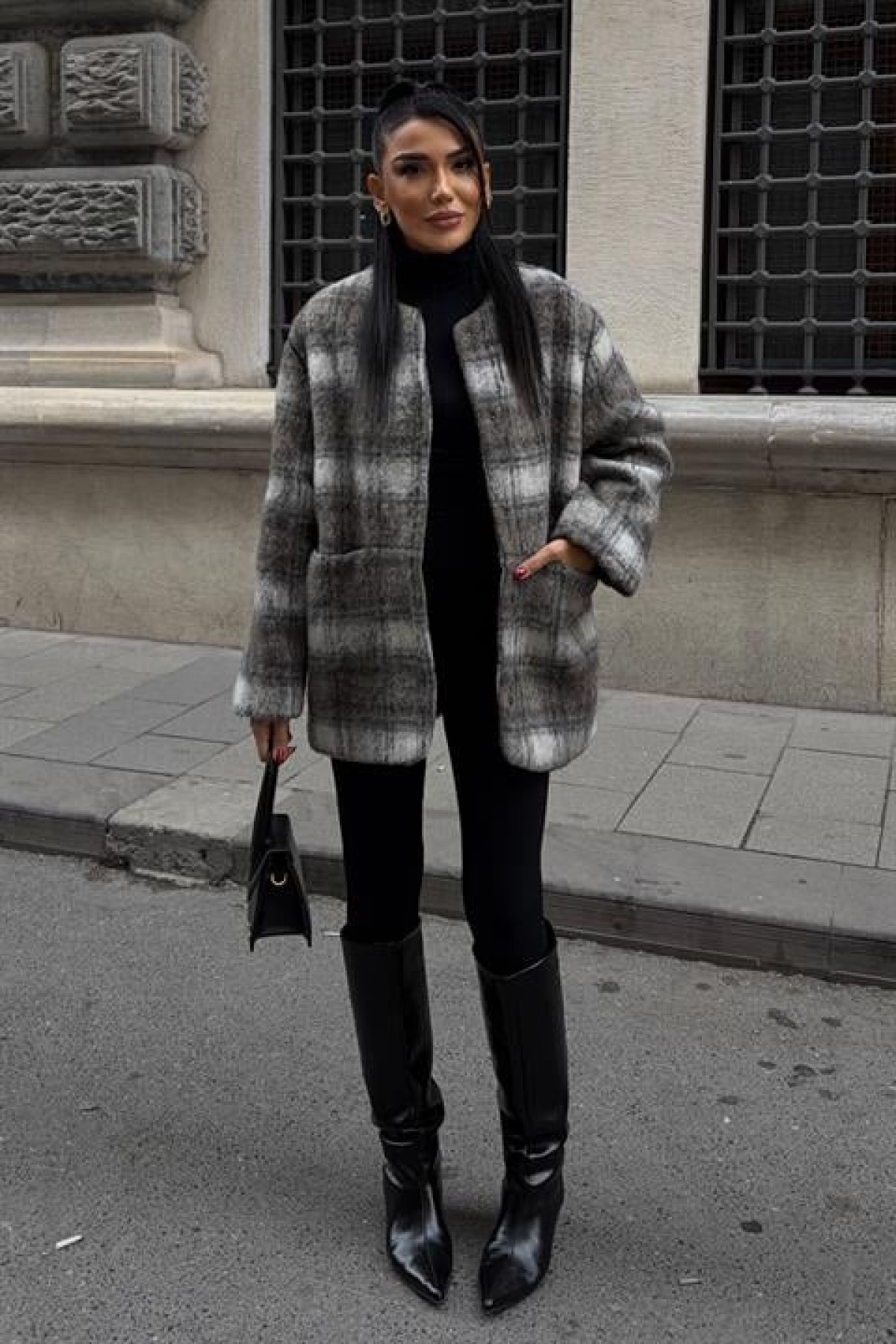 Yuvarlak Yaka Ekose Desenli Tüylü Mont 7140