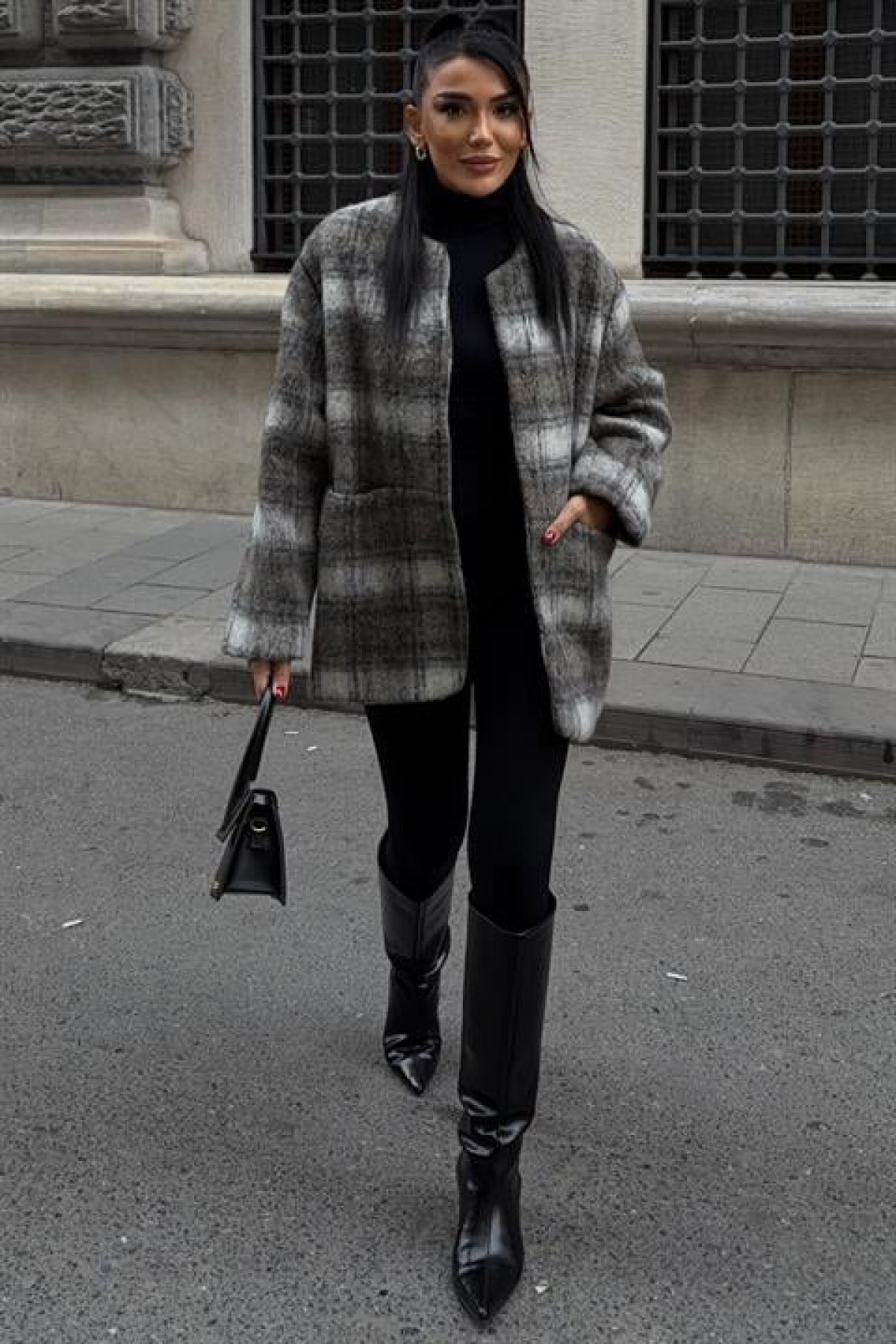 Yuvarlak Yaka Ekose Desenli Tüylü Mont 7140