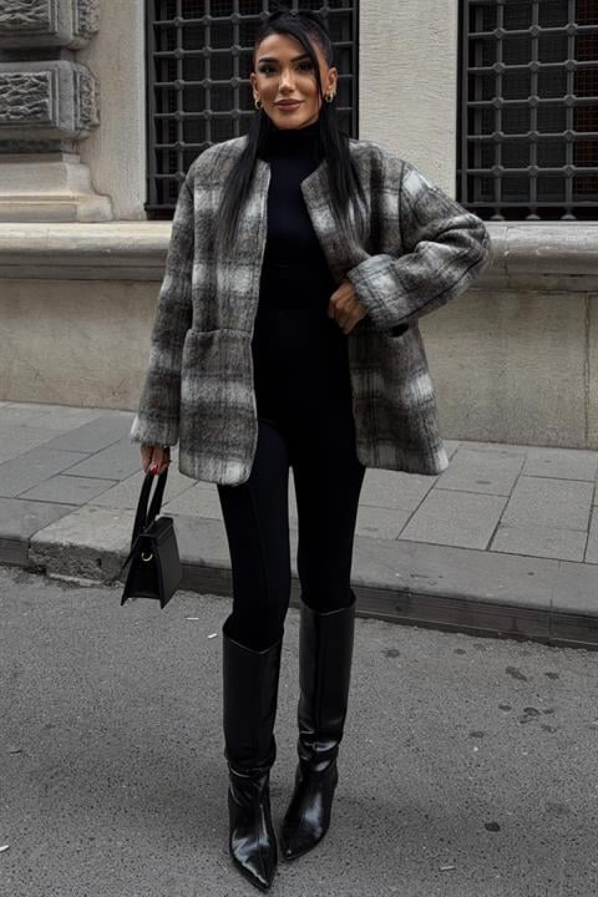 Yuvarlak Yaka Ekose Desenli Tüylü Mont 7140