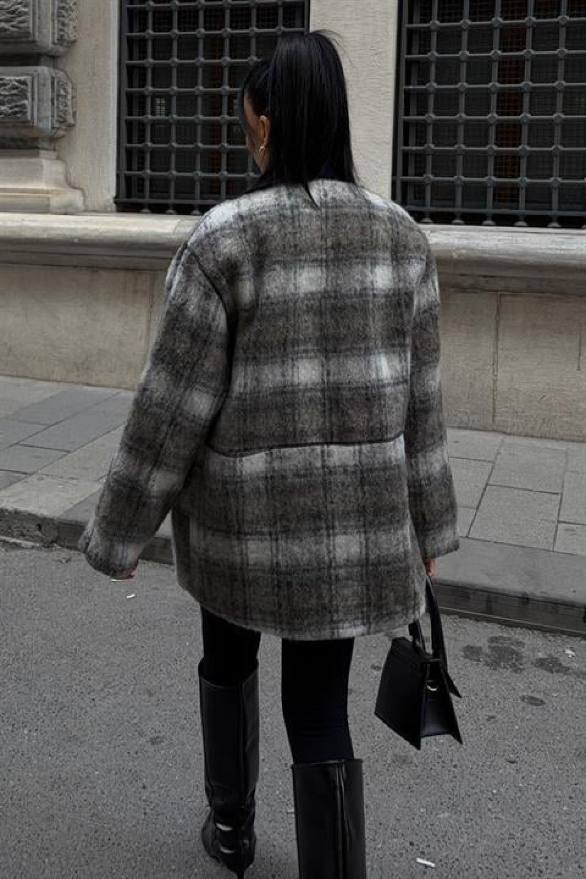 Yuvarlak Yaka Ekose Desenli Tüylü Mont 7140