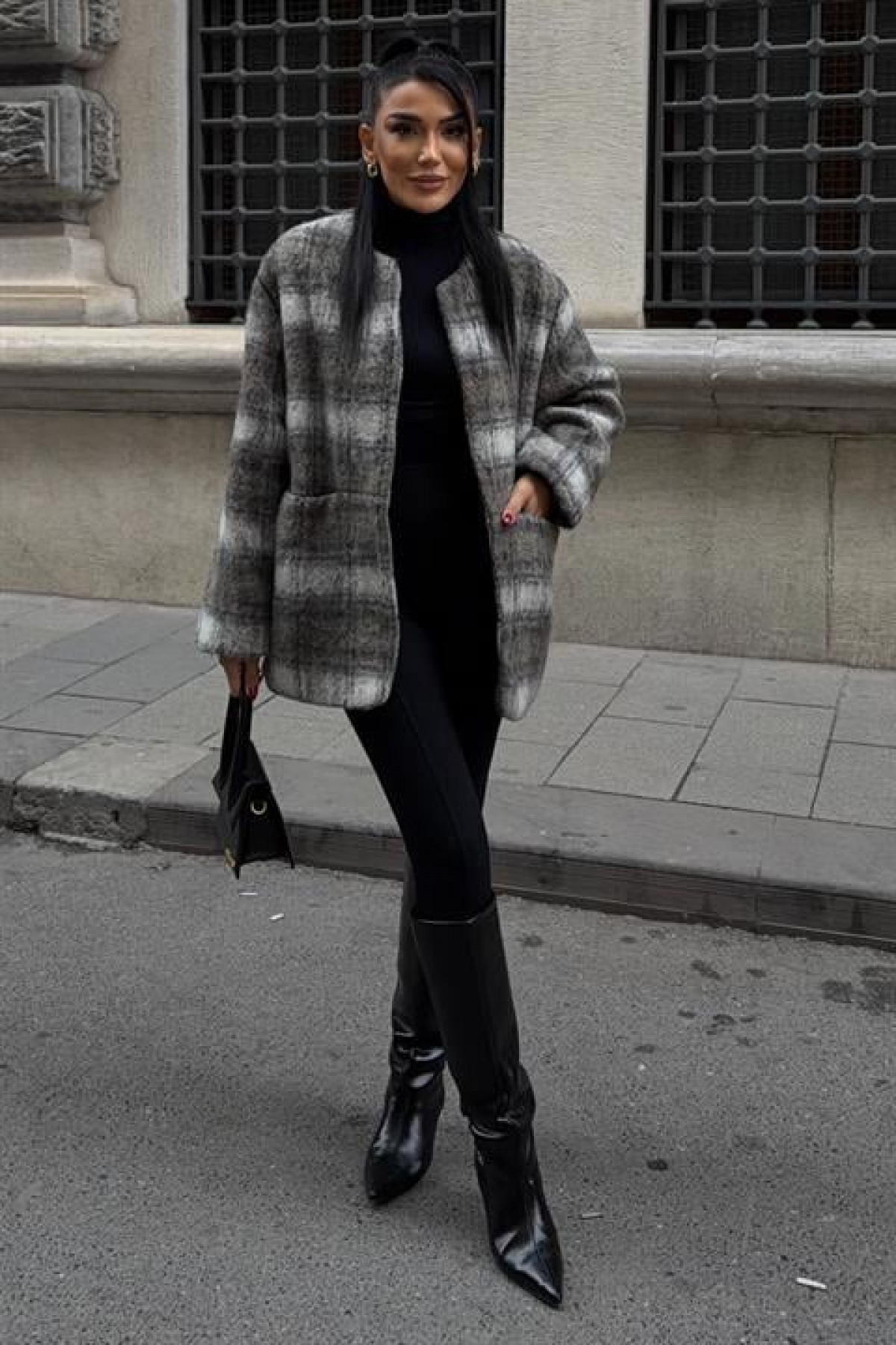 Yuvarlak Yaka Ekose Desenli Tüylü Mont 7140