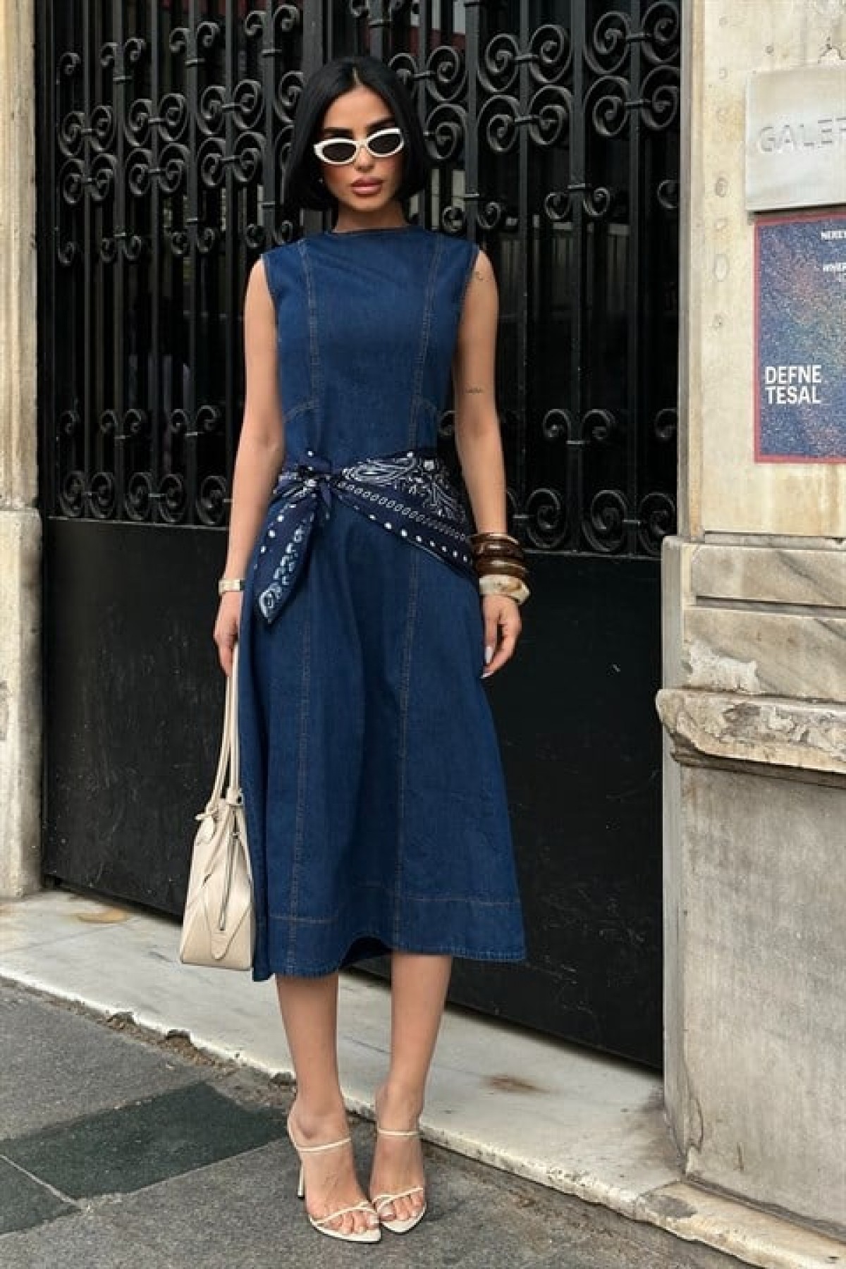 Dikiş Detaylı Sırtı Fermuarlı Denim Elbise 2041