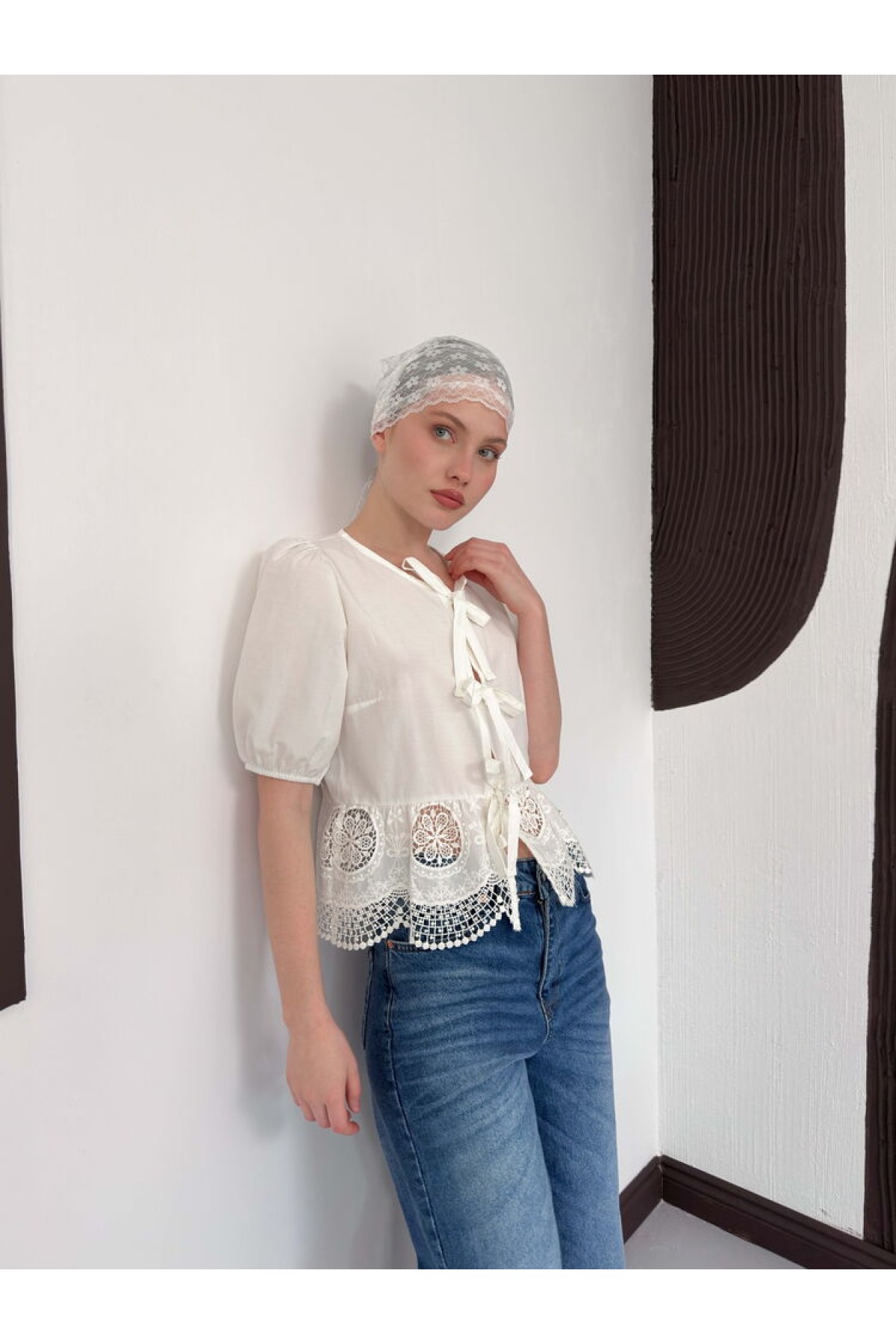 Önden Bağlamalı Brode Bluz - Krem | D2800 Topshow