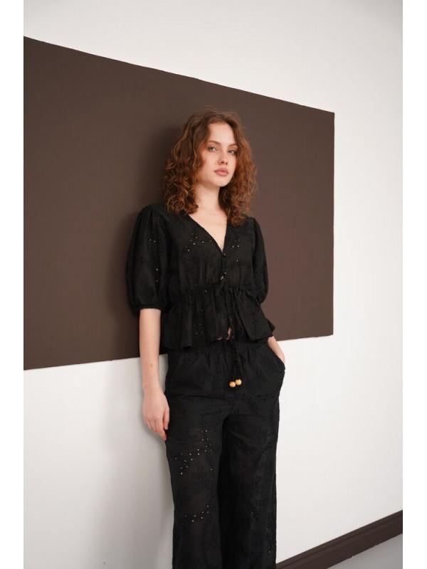 Önden Bağlamalı Nakışlı Vual Toptan Bluz - Siyah | D2820 - Topshow