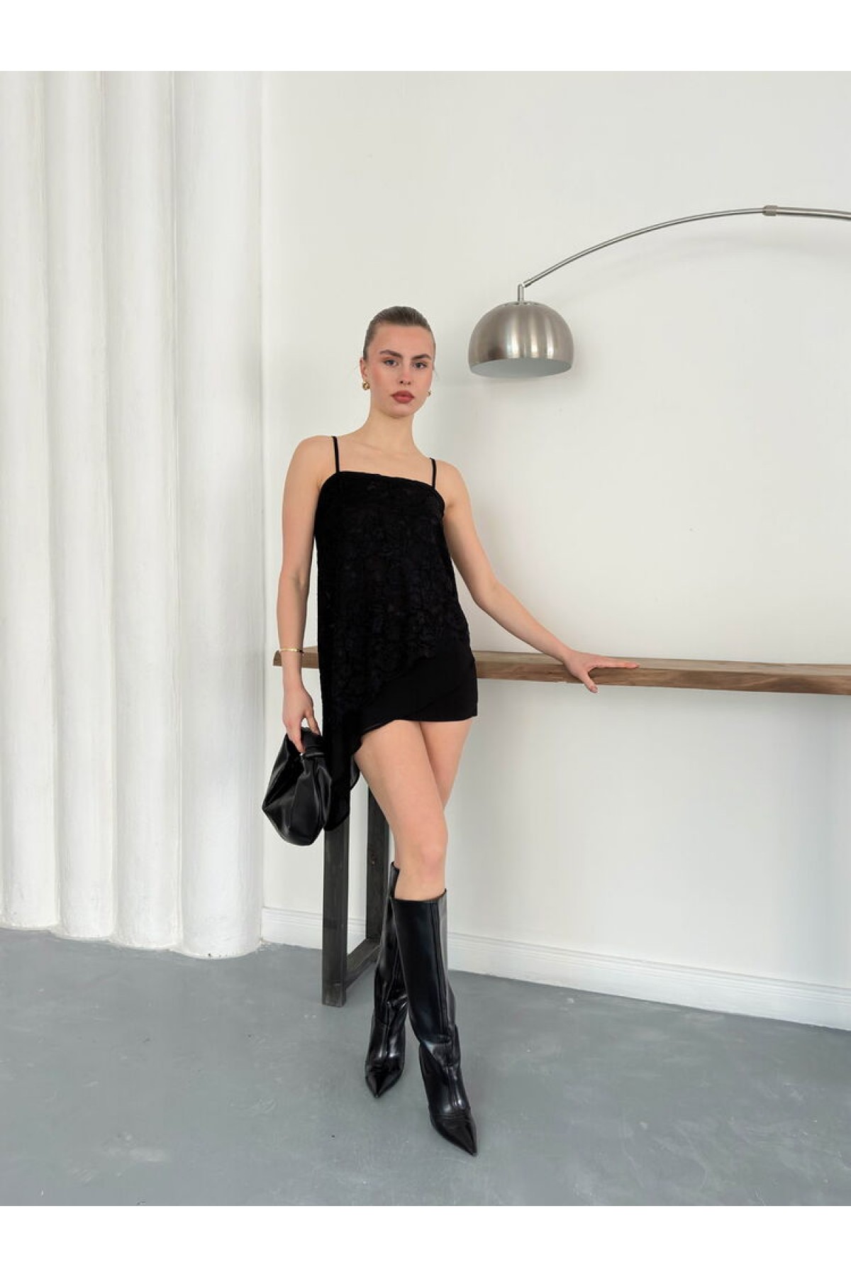 Assimetrik  Askılı Toptan Bluz - Siyah