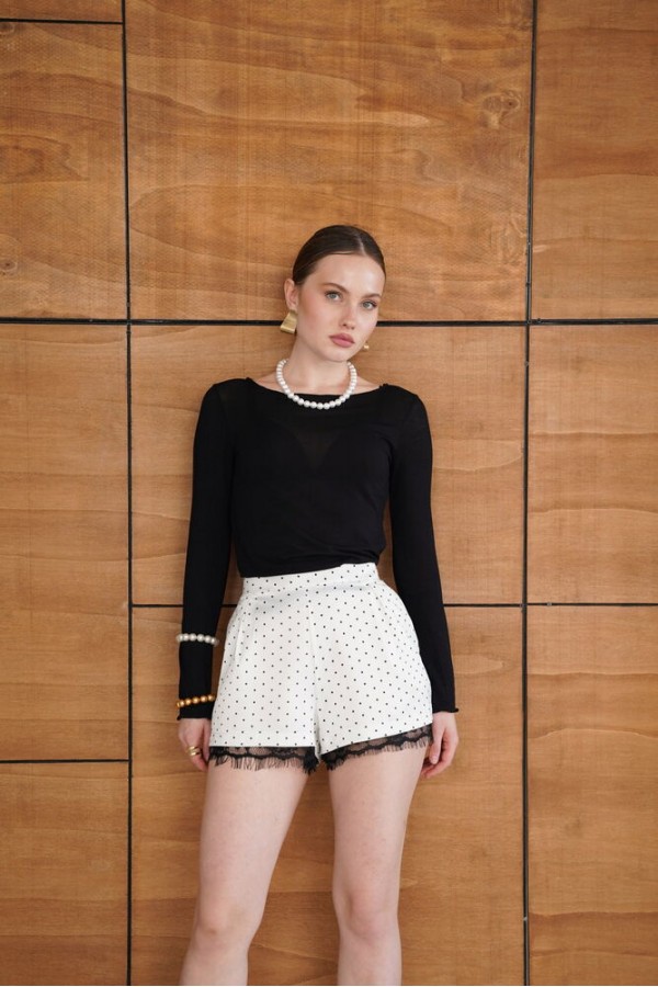 Dantel Detaylı Puanttiyeli Saten Şort - Krem | D2960 - Topshow