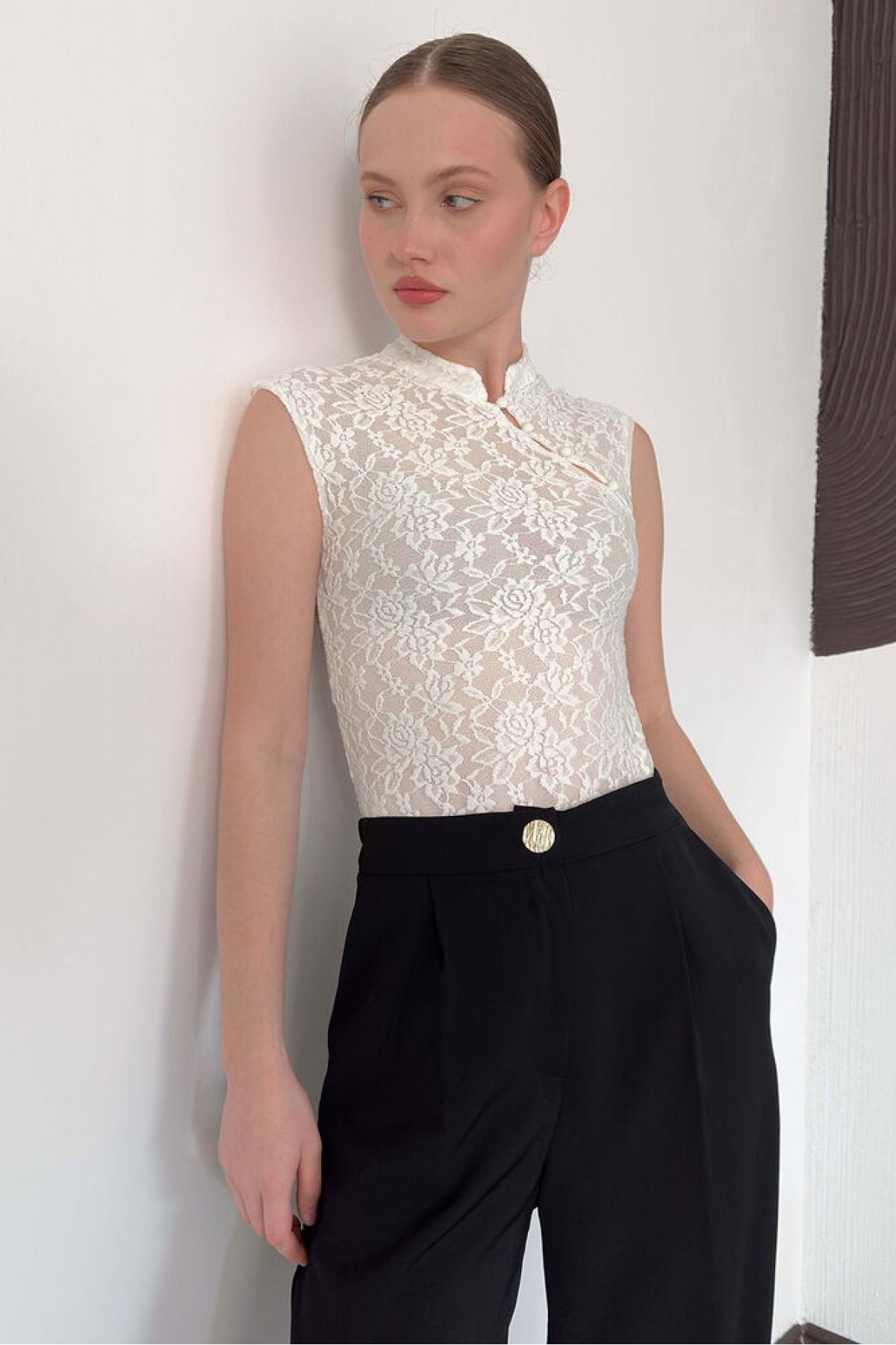 D 2997 KOLSUZ DANTEL BLUZ - KREM