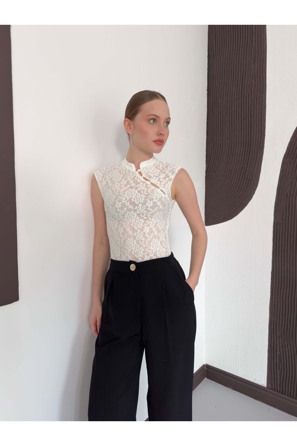 D 2997 KOLSUZ DANTEL BLUZ - KREM