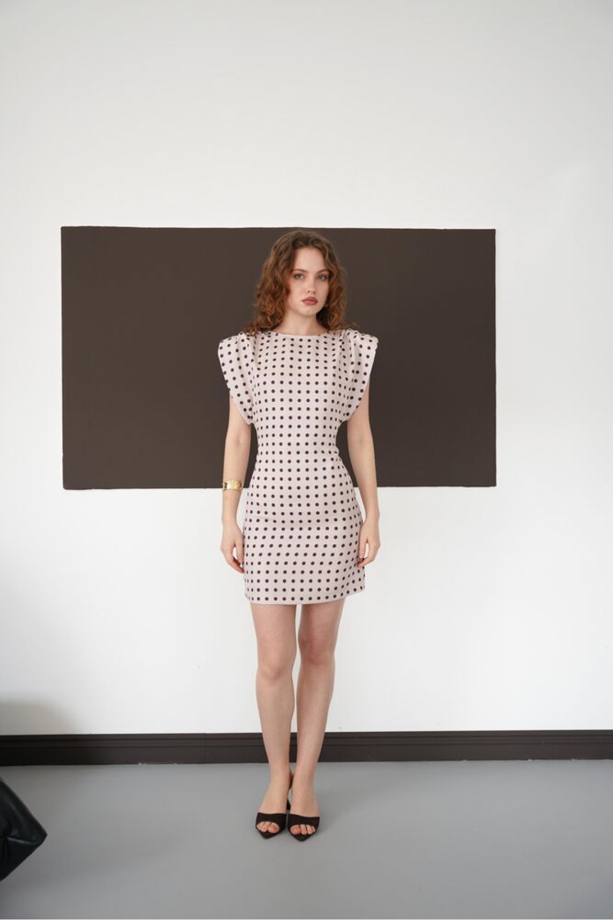 Puantiyeli Bisiklet Yaka Diz Üstü Toptan Elbise - Taş | D3013 - Topshow