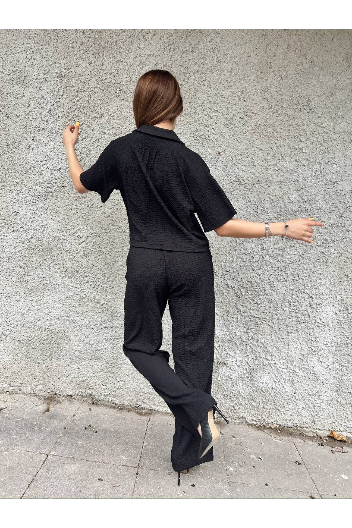Krepon Kumaş Gömlekli Bol Paça Takım -siyah