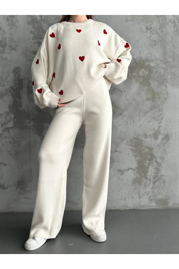 Kalp Detaylı Triko İkili Takım  -Beyaz