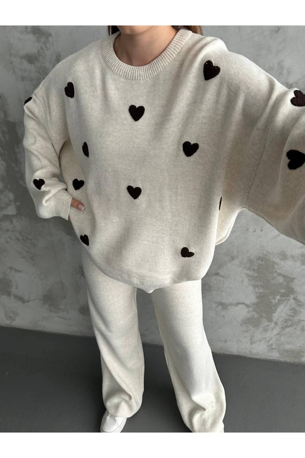 Kalp Detaylı Triko İkili Takım  -Bej