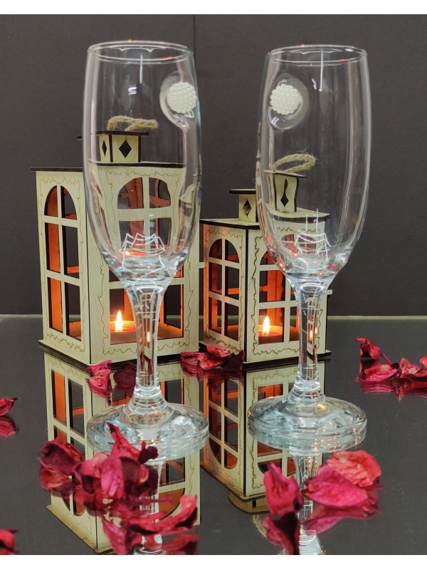 Beyaz Böğürtlen Kokteyl Kadehi -Beyaz