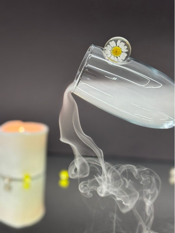 Daisy Vertical Cocktail Glass -White