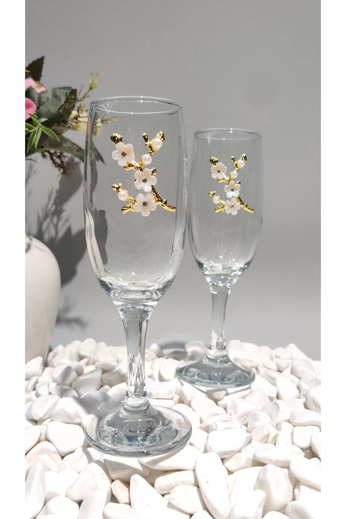 Spring Branch Set of 2 Serving Glasses -White