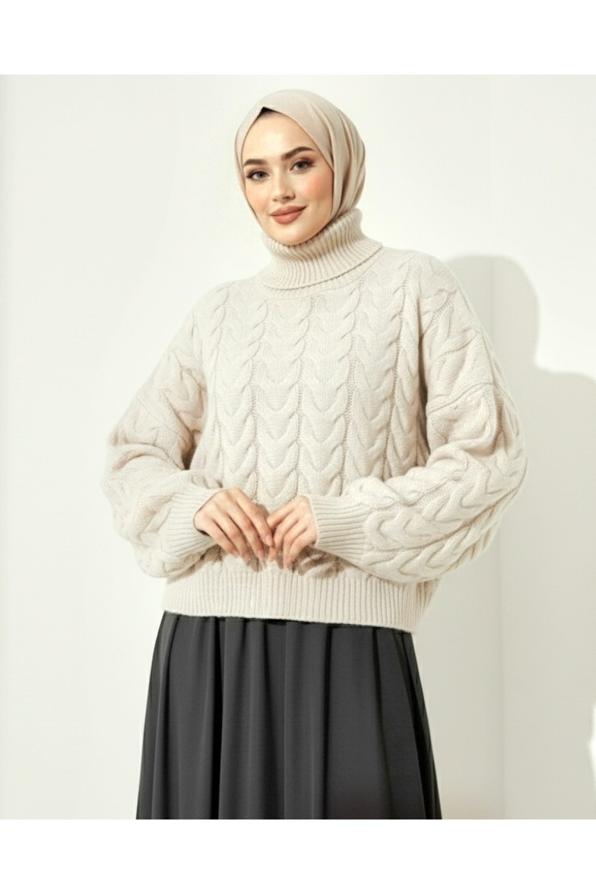 Örgü Desenli Boğazlı Triko Kazak  -Ekru