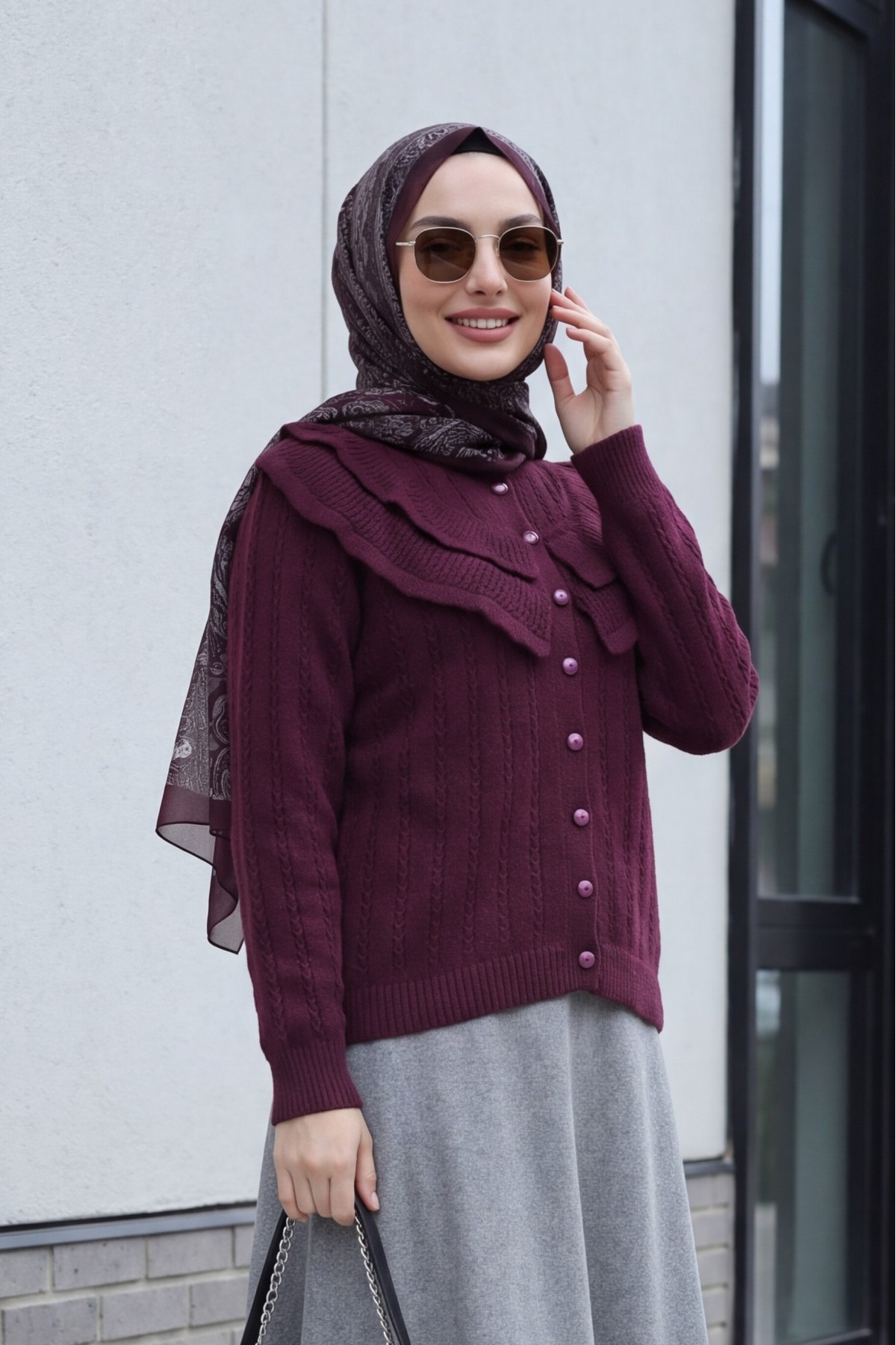 Dik Yaka Fırfır Detaylı Ajurlu Düğmeli Triko Hırka -Mürdüm