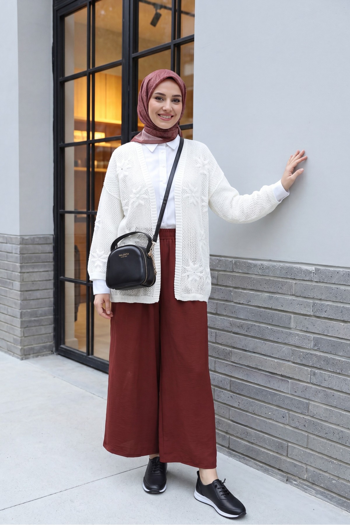 Floral Detail Openwork Knitted Cardigan -White