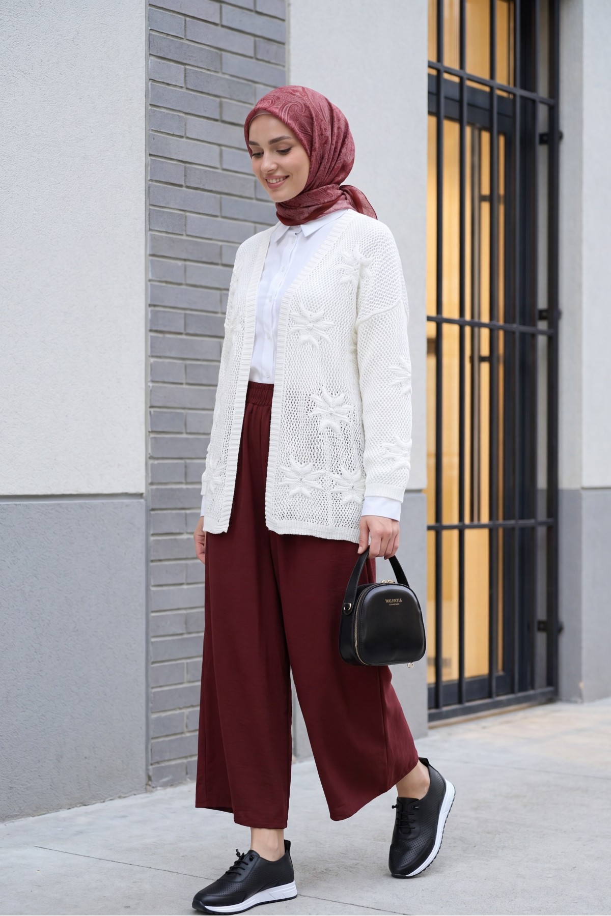 Floral Detail Openwork Knitted Cardigan -White