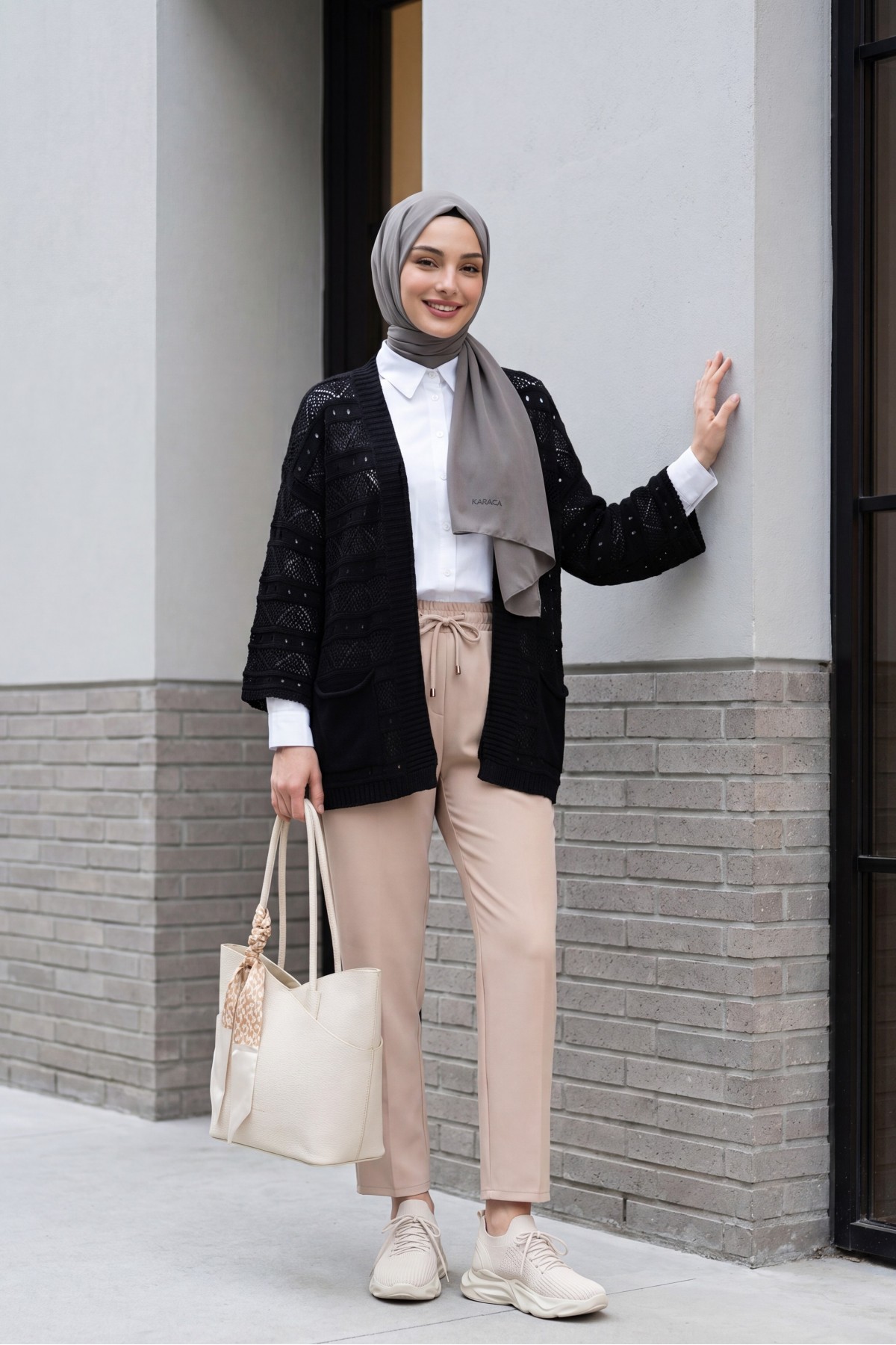 كارديجان محبوك بأكمام إسبانية مفتوحة بجيوب مزدوجة -أسود