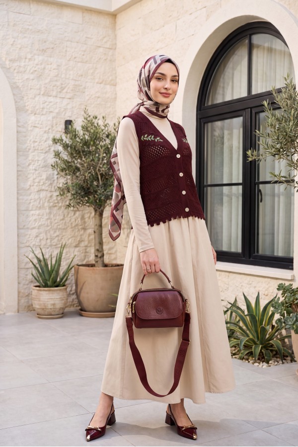Leaf Embroidered Openwork Pom-Pom Knitted Vest -Maroon