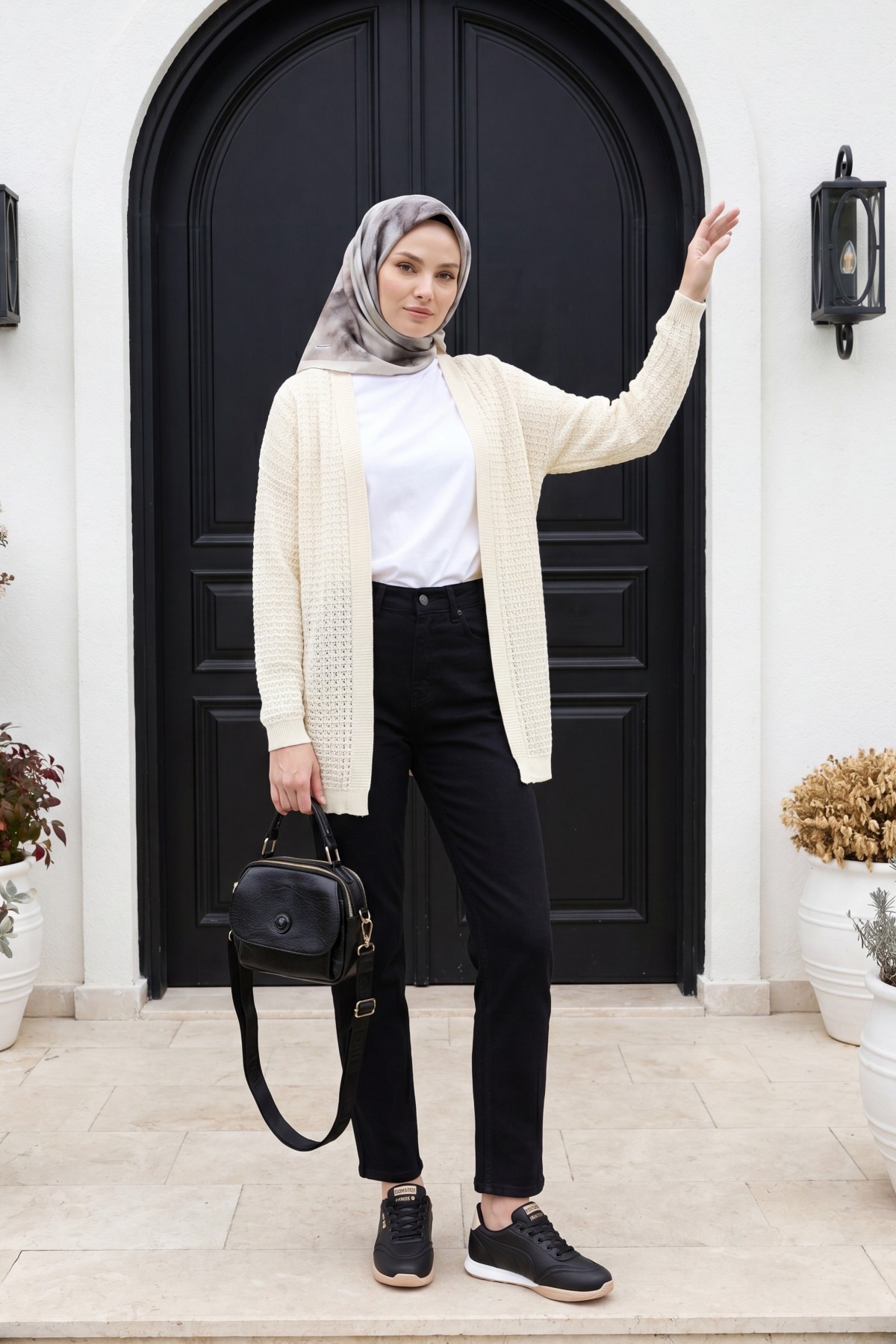 كارديجان رقيق محبوك بنقوش مفتوحة -لون كريمي