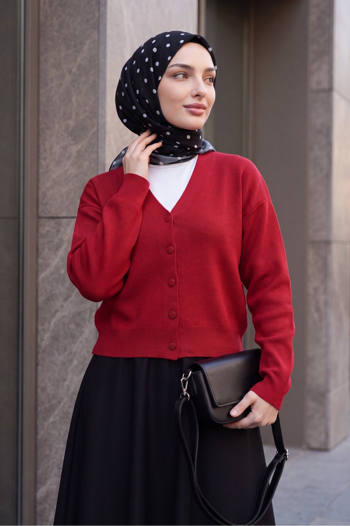 كارديجان محبوك بأزرار وياقة على شكل حرف V -أحمر