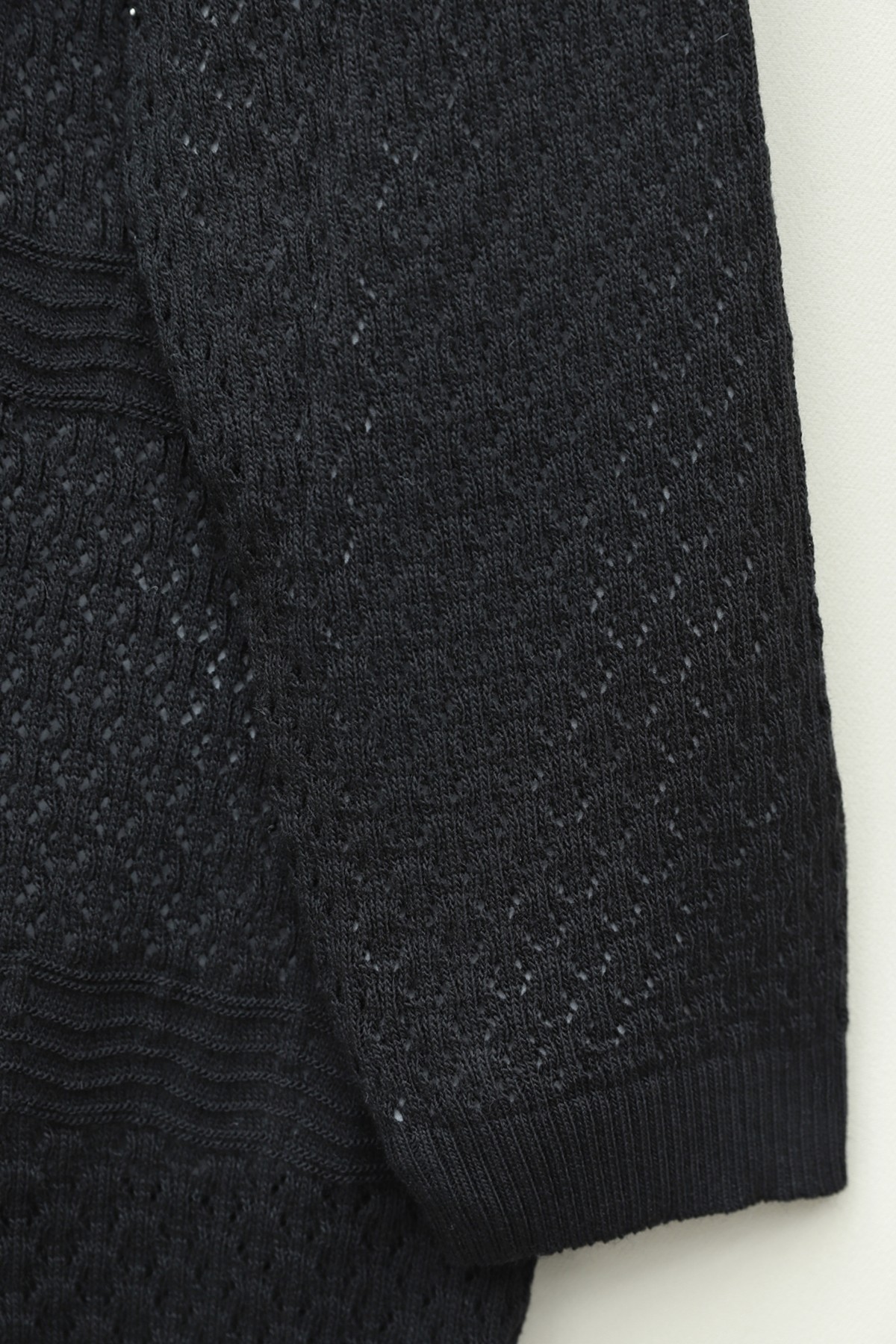 كارديجان محبوك بنمط مموج مفتوح -أسود