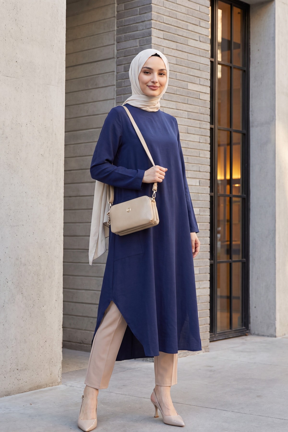 Cepli Yanları Yırtmaçlı Uzun Rayon Tunik  -Lacivert